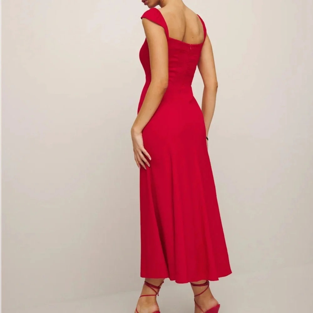 Reformation Bryson Dress in Cherry *NEW* - Picture 4 of 7